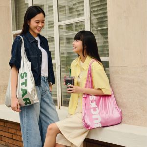 Starbucks Metallic Reusable Bags: New Foldable Statement Merchandise (April 2026)