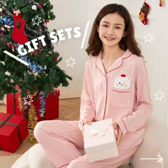 Young Hearts Christmas Gift Set Online Promotion
